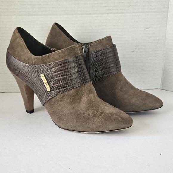 Isola Taupe‎ Suede Heeled Booties Size 9.5 - Picture 1 of 9